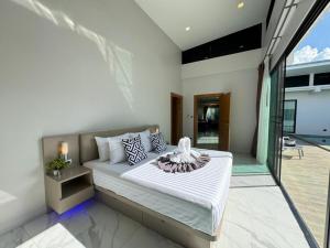 Skypool Villa by G Estate Phuket