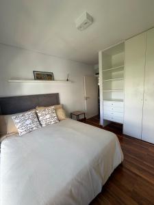 Bright 2BR with Balcony & Green Views