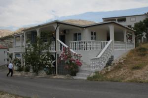 Apartment Metajna 6426c