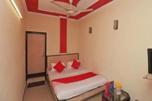 Super OYO 27596 Hotel Parkash dx