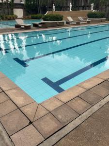 2BR Cozy Condo Near SM Marikina & Ayala Feliz