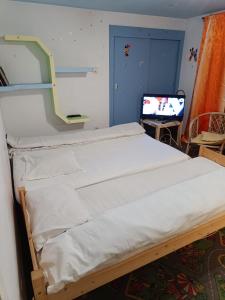 Cazare Ploiești 20 Locuri, Parcare, Grătar, Bucătărie proprie