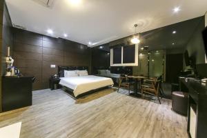 H Moment Hotel in Yangsan