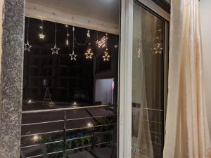 The Urban Nest - Bliss Studio Apartment with Private Balcony