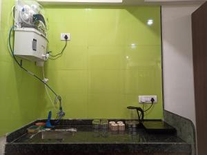 The Urban Nest - Bliss Studio Apartment with Private Balcony