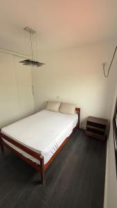 4 Suítes, 3 com Ar, Piscina com LED, Condominio Pé na Areia