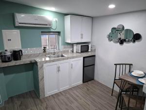 Hidden Palms Inn Garden Deluxe