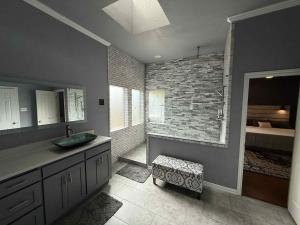 Laurel Lane Oasis Sleeps 12 Pool Game Room