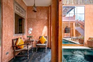 Rose Moon 3BR for Groups - 5 Min to Thomas Beach