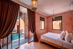 Rose Moon 3BR for Groups - 5 Min to Thomas Beach