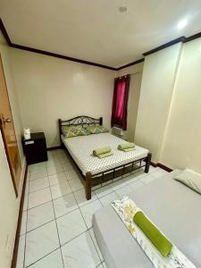 Cranberrys 3 br Apartment nr Convention Ctr #4