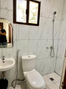 Cranberrys 3 br Apartment nr Convention Ctr #4