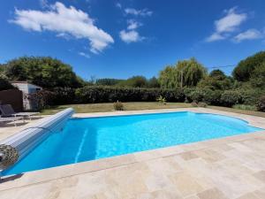 Villa à St Jean de Monts avec piscine chauffée, clim et WiFi - FR-1-777-23