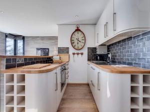 Appartement rénové 5 pers, Val dIsère, centre, balcon - FR-1-862-33