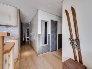 Appartement rénové 5 pers, Val dIsère, centre, balcon - FR-1-862-33