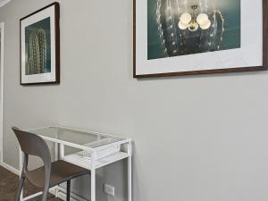 U2 Modern Clayton Retreat