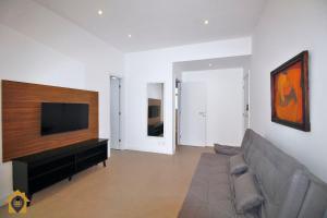 Amplo 2 Quartos Reformado no Leme p 6 pessoas