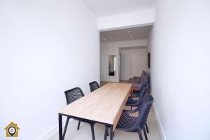 Amplo 2 Quartos Reformado no Leme p 6 pessoas