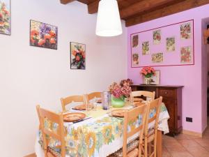Mountain view holiday home in Cutigliano
