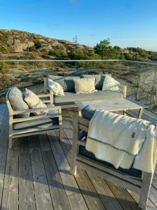 Seaside House With Pool Near Hällevikstrand
