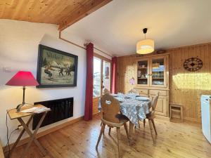 Appartement cosy avec mezzanine - 6 pers, proche village et pistes - FR-1-595-107