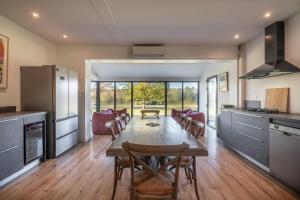Modern Cottage With Pond Views In Touraine