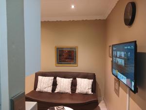 Primrose Nest by Chevli