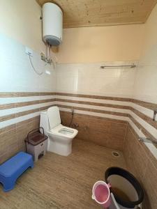 Rivertouch Tirthan Cafe and Stay