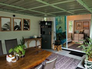 Three Palms - Beach Front Tiny House by SP Villa