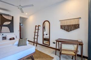 The Green Rooms Surf & Yoga Camp - ON THE BEACH - Prime location Renovated 2024