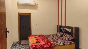 Radhika sadan gust house