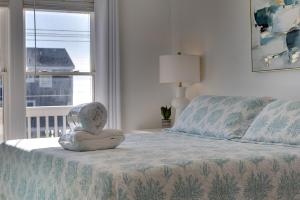 Paws and Relax- Pet-Friendly Coastal Retreat!