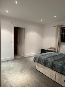 Essex Bungalow Ideal for Workers & Long-Term Stays