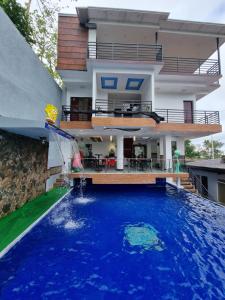 Twin Sister House Tagaytay Private Pool