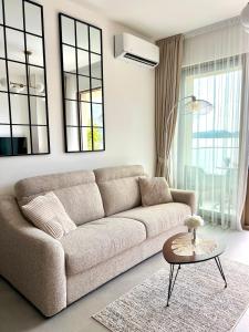 Sunny Bella Vista apartments