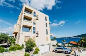 Sunny Bella Vista apartments