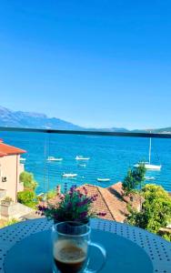 Sunny Bella Vista apartments