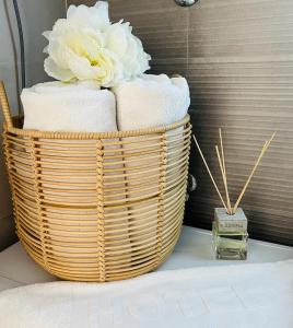 Sunny Bella Vista apartments