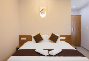 Munderi Green Mounts - Premium Pool Stay Near Kalpetta, Wayanad