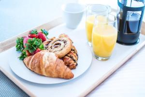 The Attic, Tre-Pol-Pen