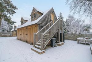 Edinburghs Winter Chalet