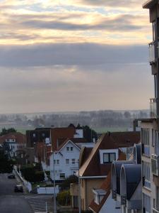 Zonnig hoekappartement met zeezicht Knokke Duinbergen