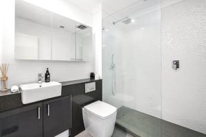 Charming North Freo Terrace w Balcony & Parking