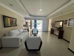 Apê bem localizado em Capão!