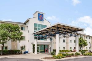 Motel 6 - Toronto - Brampton