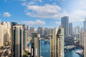 LUX The Contemporary Marina View Suite 7