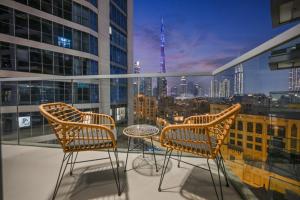 Luxury 1BHK Burj Khalifa View Short Walk Dubai Mall