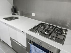 1901 Central Melbourne Studio Prime Location