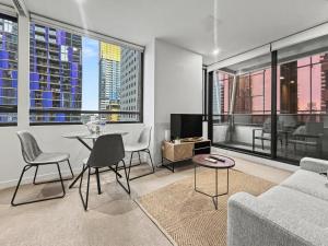 1901 Central Melbourne Studio Prime Location