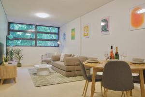 1BR Waterfront Apartment in Barangaroo with Free Private Parking